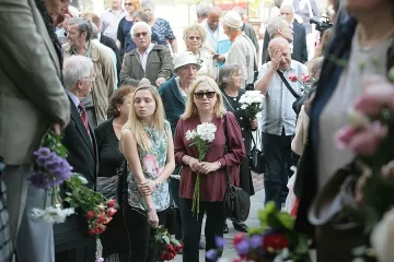 Последни овации за Евтим Евтимов