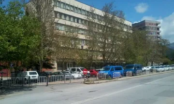 Задигнаха джипа на бивш полицай