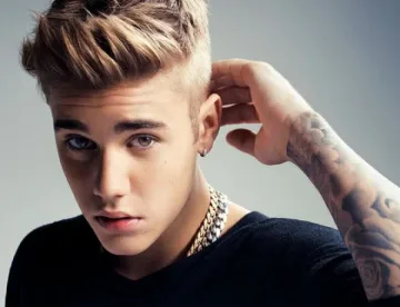 Набиха Джъстин Бийбър (ВИДЕО)