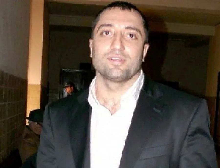 Решаваща операция за Очите