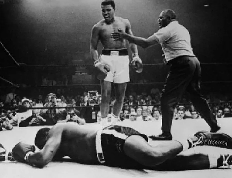 Погребват Мохамед Али