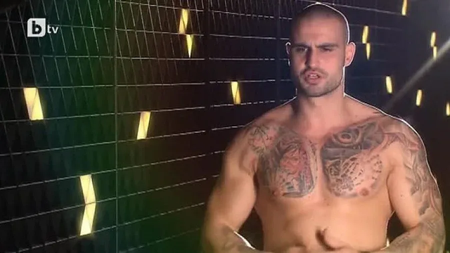 Марчо от "Сървайвър" сред издирваните за стрелбата