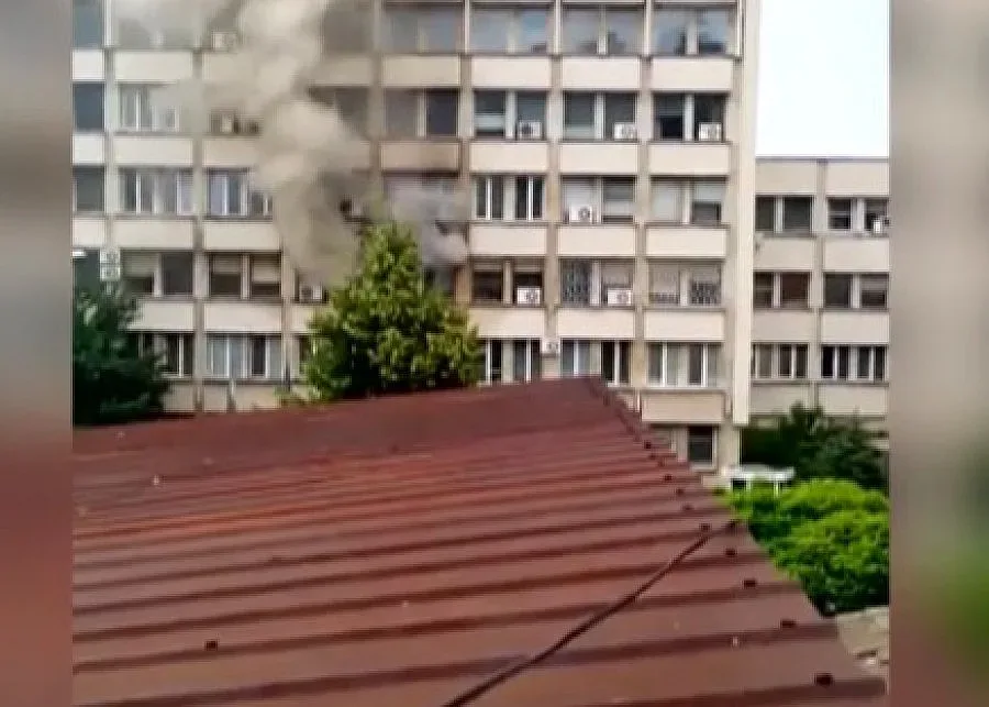 Потушиха пожар в сградата на кюстендилската полиция