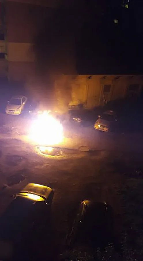 Две коли изгоряха в "Люлин" (ВИДЕО)