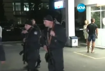 Полицаи с автомати пазят Митьо Очите в болницата