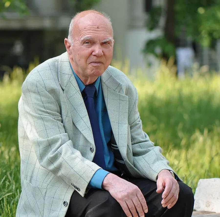 In Memoriam: Отиде си романтичният бунтар