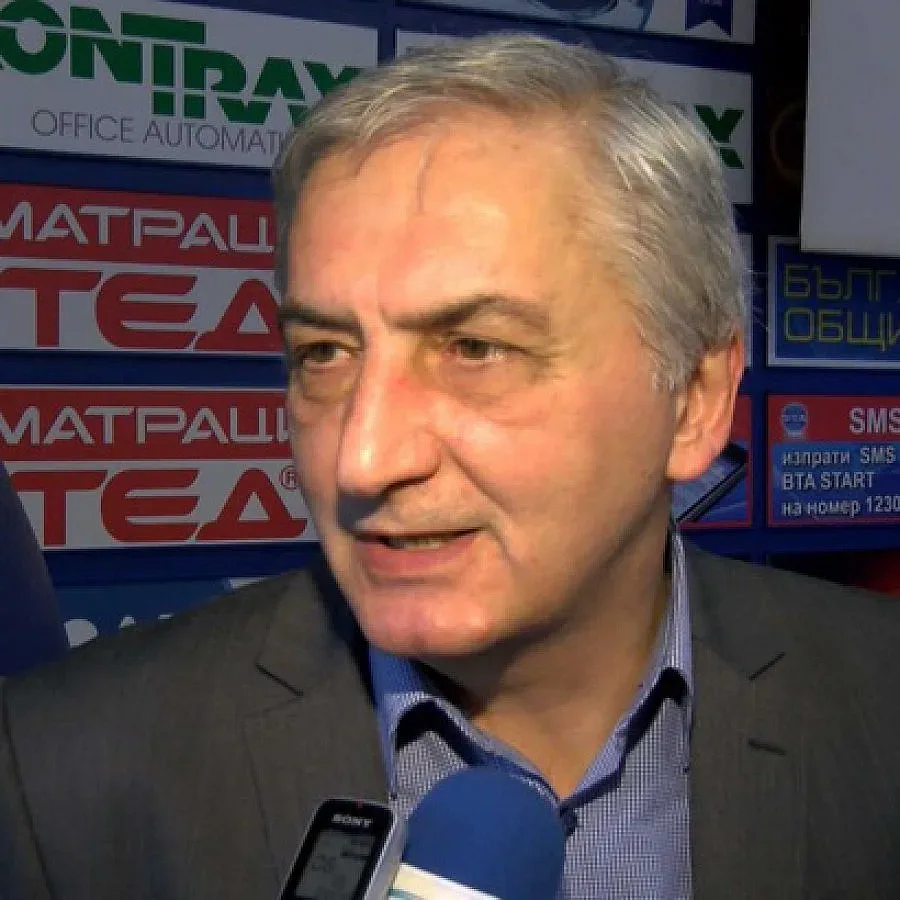 БГ прислужницата се прочу като полския водопроводчик