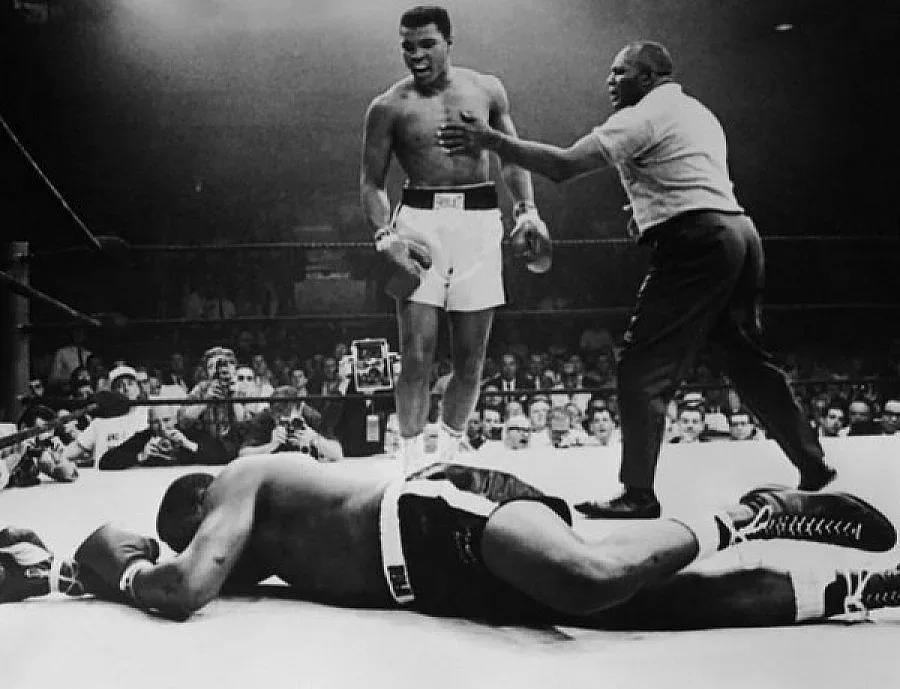 Уил Смит ще качи Али към небето