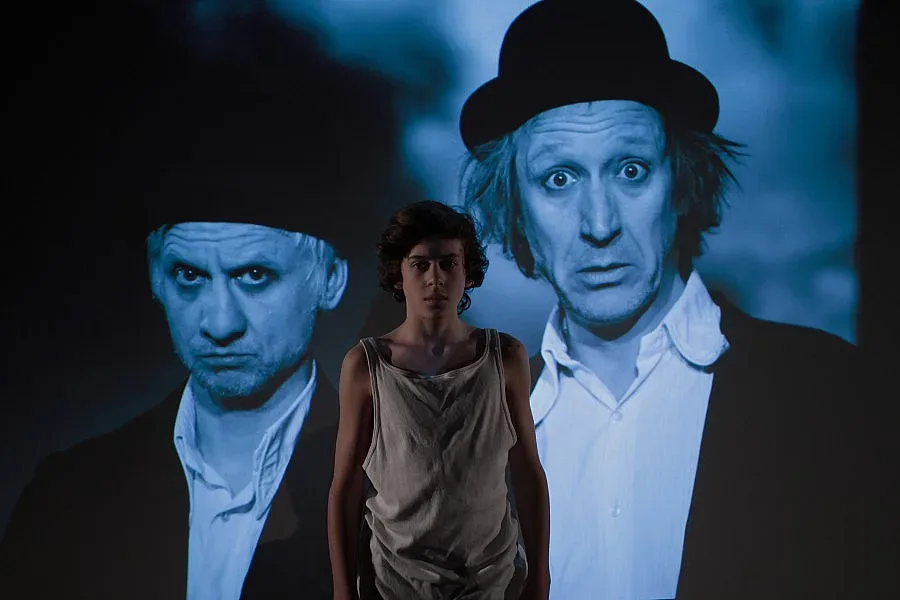 Театър Азарян приключва с "В очакване на Годо" 