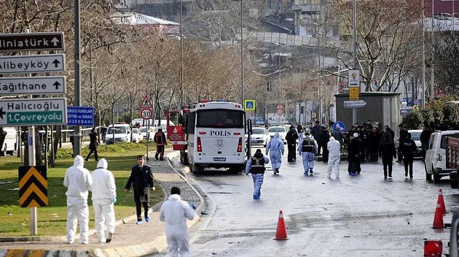 Взрив разтърси центъра на Истанбул 