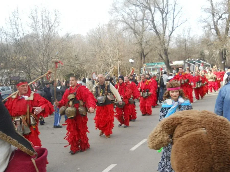 Сурвакари от Брезнишко с първа награда в Албания