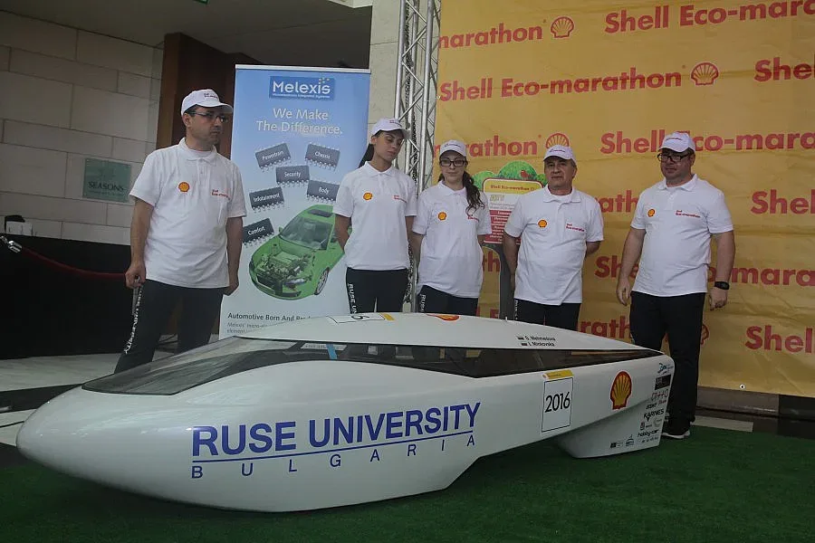 "Феникс" от карбон гони титла в екомаратона