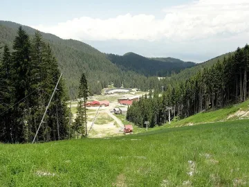 Летни ски и 350-метрова водна пързалка над Банско 