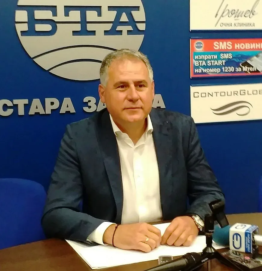 Идея: РБ с 2-ма кандидати за президент