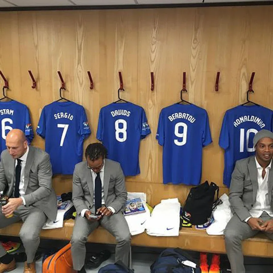 Бербатов блесна с 2 гола на „Олд Трафорд"