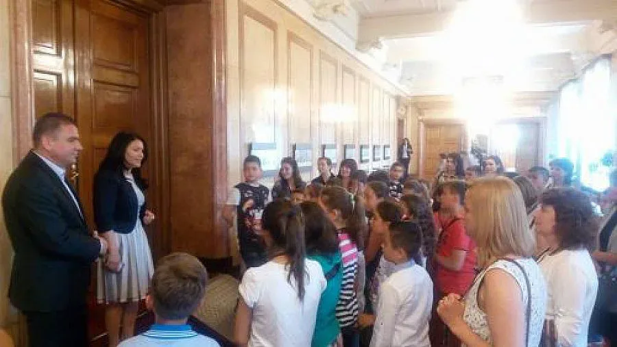 Деца от Ардино посетиха парламента