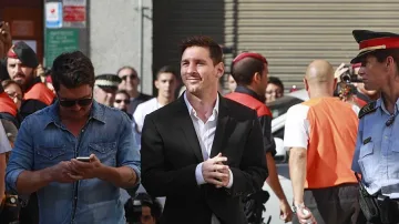 Меси се изправи пред съда