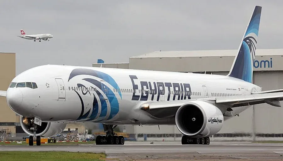 Нови следи от самолета на EgyptAir