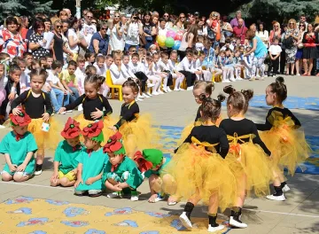 Деца рецитираха „Аз съм българче"