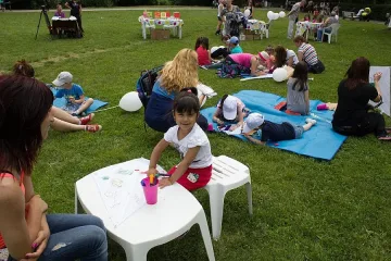 Пускаха хвърчила в подкрепа на недоносени бебета