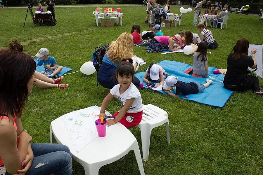 Пускаха хвърчила в подкрепа на недоносени бебета