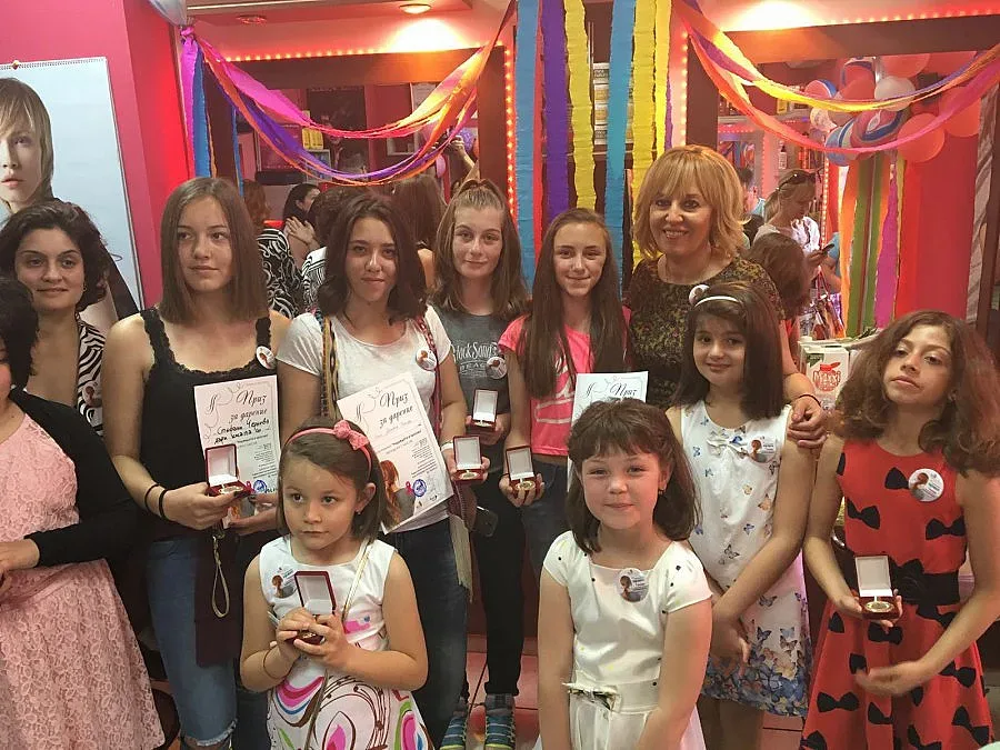 Манолова към децата за 1 юни: Бъдете непослушни