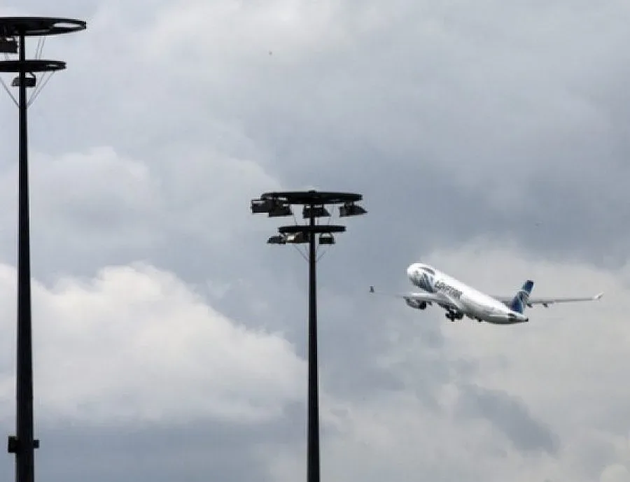 Евакуираха самолет на Egypt Air 