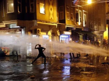 Годишнина от протестите в Гези, отново арести