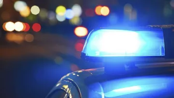 Такси се обърна по таван след катастрофа в София 