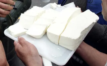 КЗП проверява сиренето за съдържание на палми