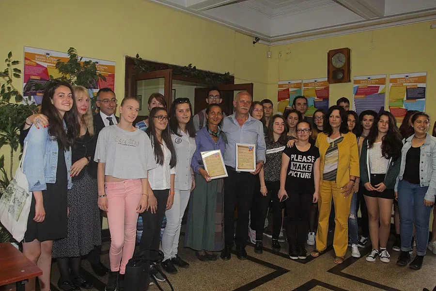 "Стандарт" и МОН раздадоха Оскари за учители