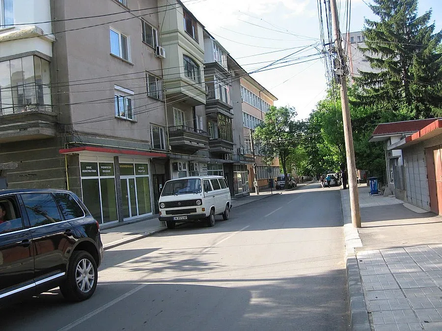 Жена осъди общината в Монтана за счупен крак