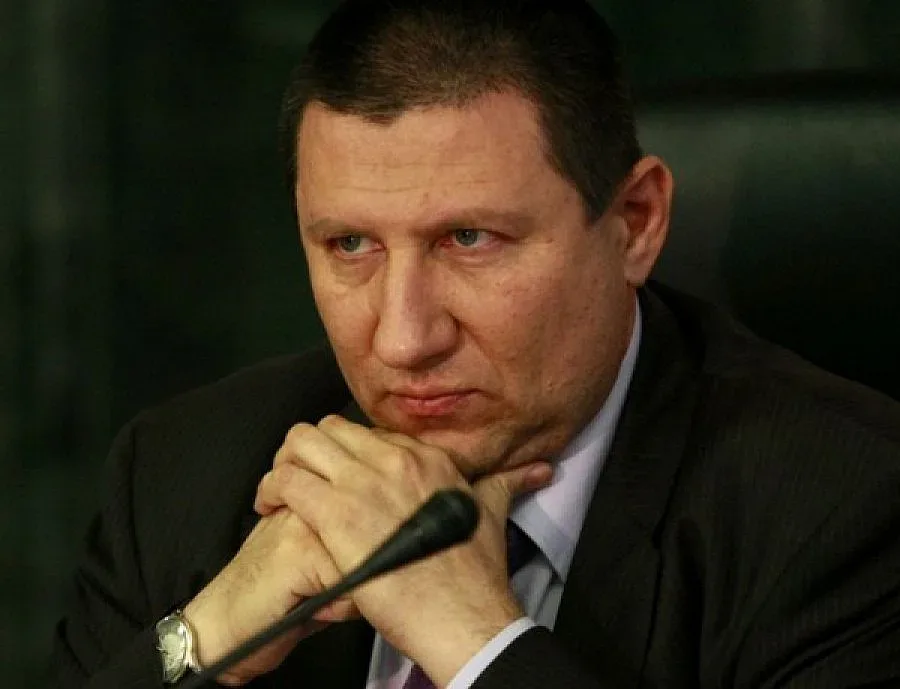 Сарафов със сигнал до ВСС заради "Агромах"