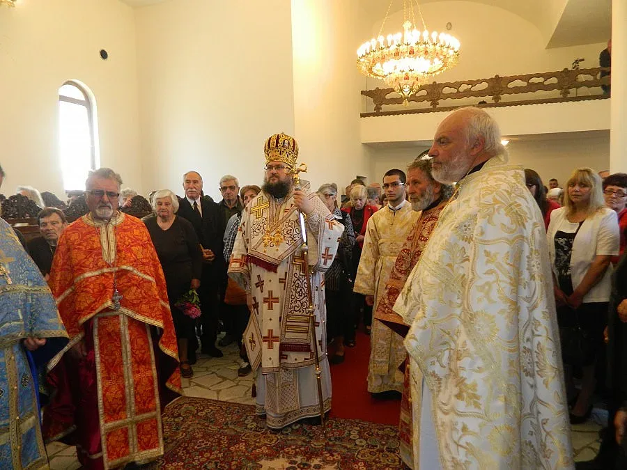 Възкресиха църква, почната преди век (ОБЗОР)