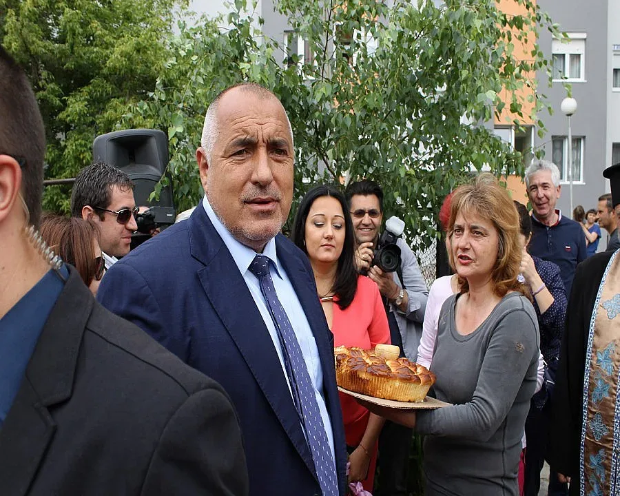 Благоевград с договори за финансиране на 142 блока