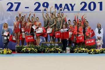 Кралев връчи сребърните медали на ансамбълa ни