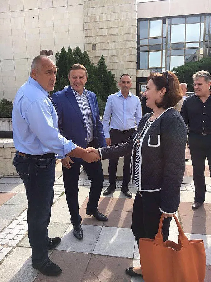 Борисов свиква среща заради бежанците