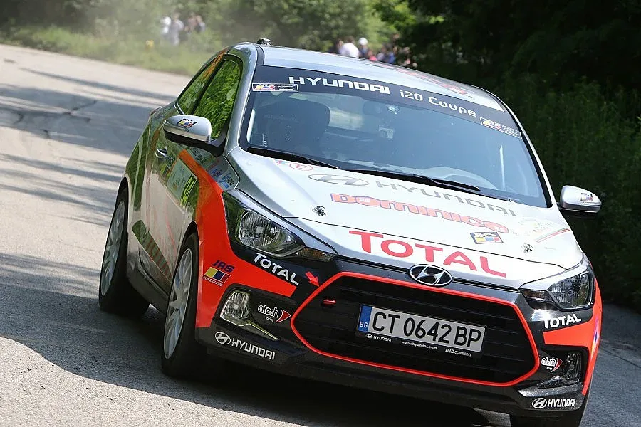 Алекс Раева с дебют в рали "България"