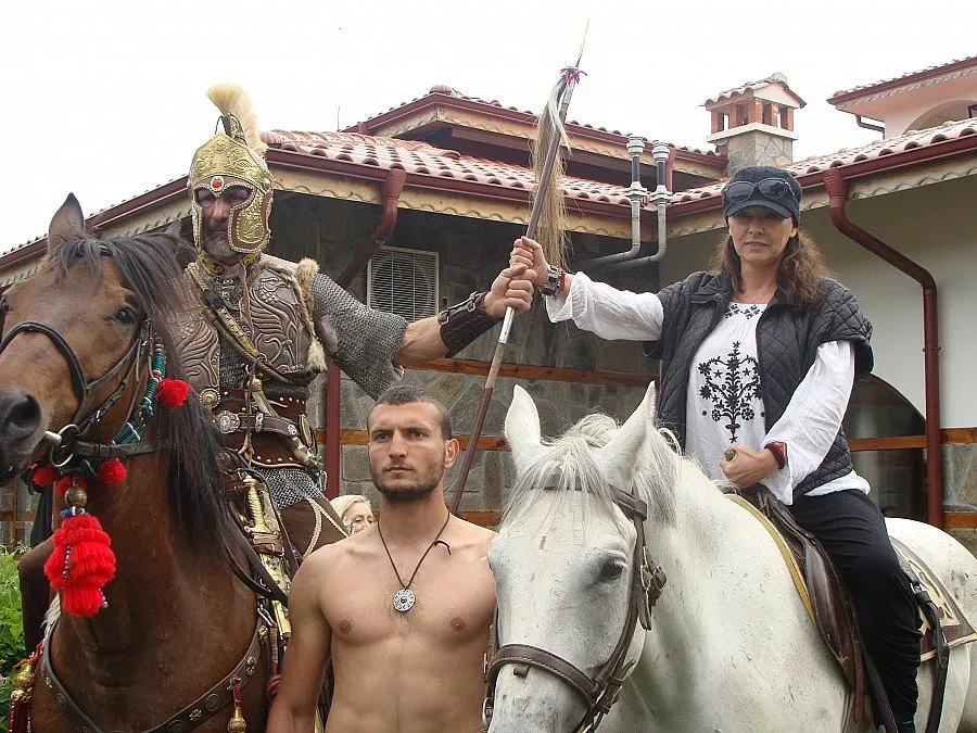 Веселин Плачков мери меч с багатури