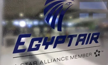 Версия: Фалшив сигнал свалил египетския еърбъс