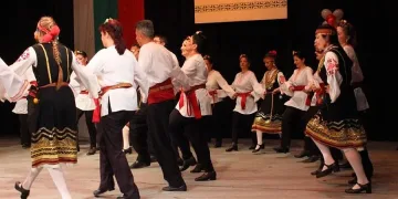 Фестивалът „Капанска китка" събра 500 танцьори