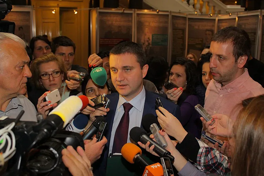 Горанов: Ограничаваме разходите на министрите