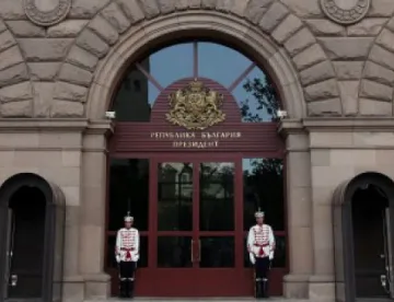Плевнелиев пита КС за три от въпросите на Слави