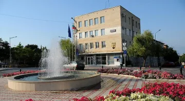 Приказни герои на парад в Петрич за 1 юни