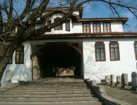 Възраждат читалище, учат и бабите 