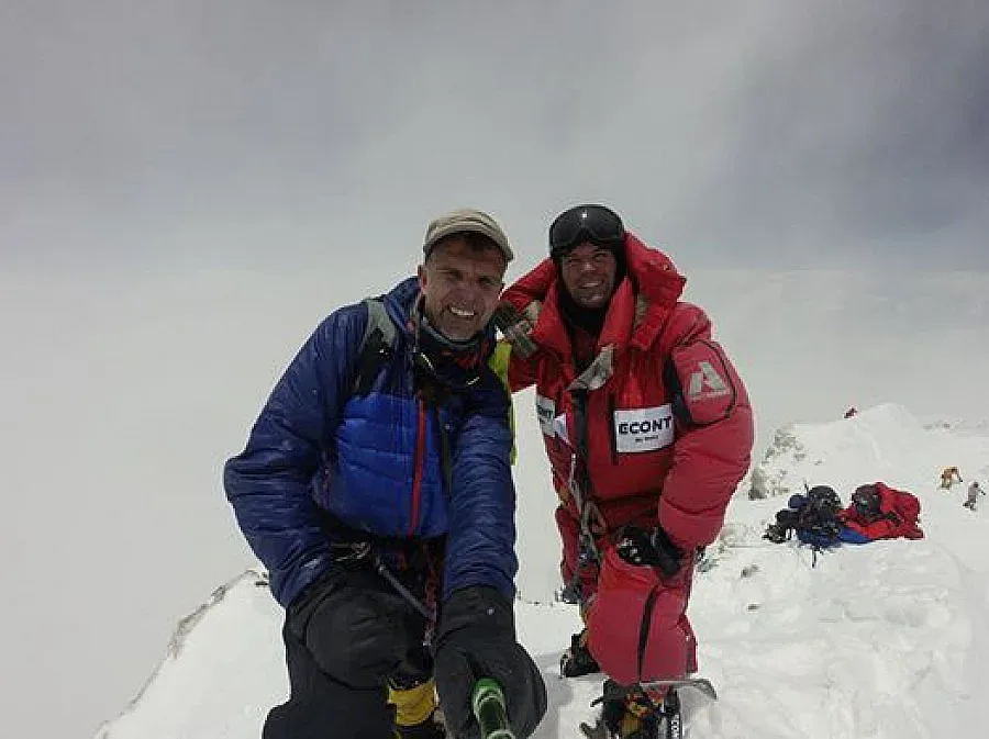 Д-р Скатов разказва как е покорил Макалу