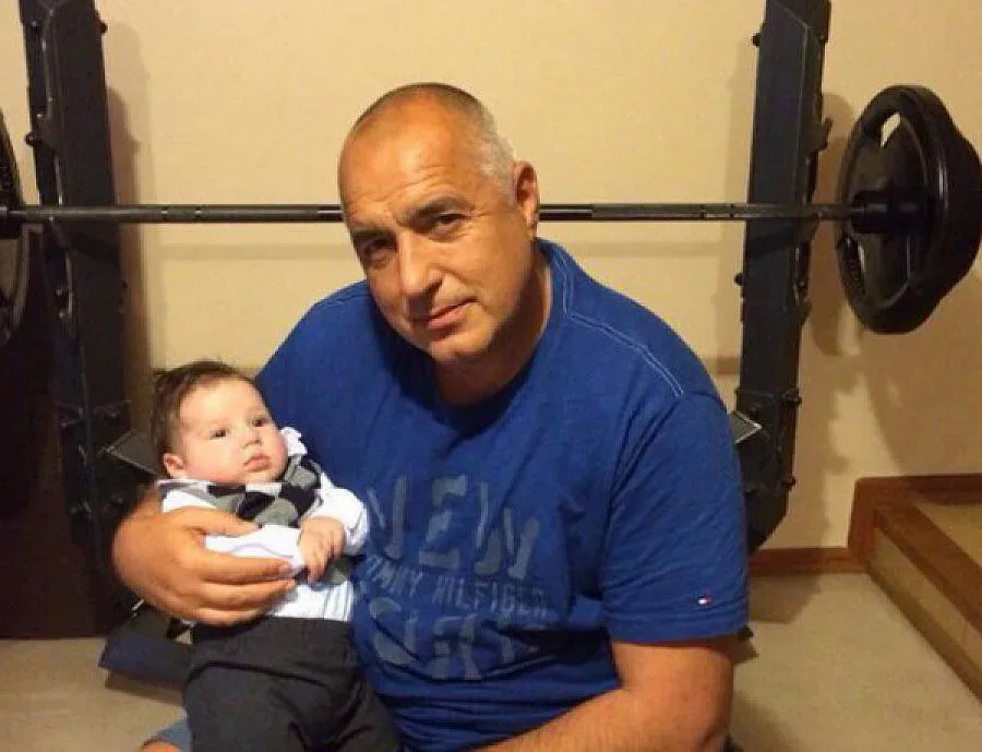 Бойко-младши спирал да плаче при щангите