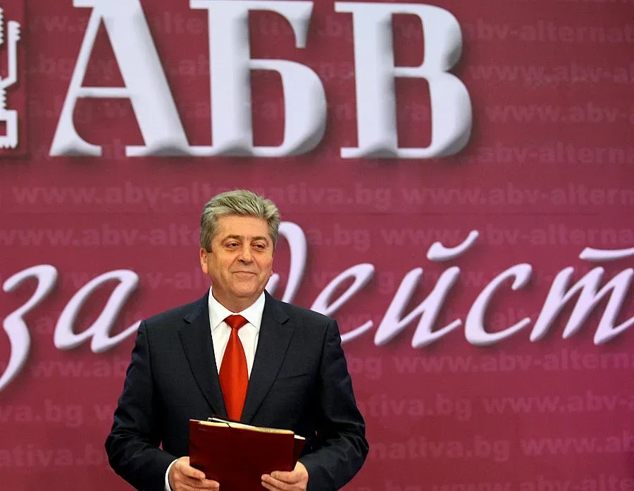 Първанов иска битка със Стоянов за "Дондуков" 2 (ОБЗОР)