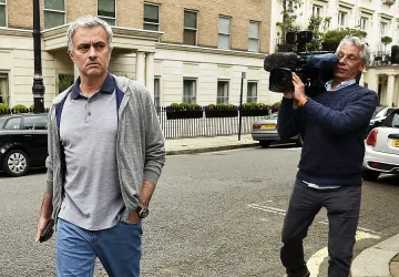 "Челси" пречи на Моуриньо за "Юнайтед"