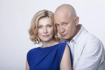 "Догодина по същото време" на София Моно 